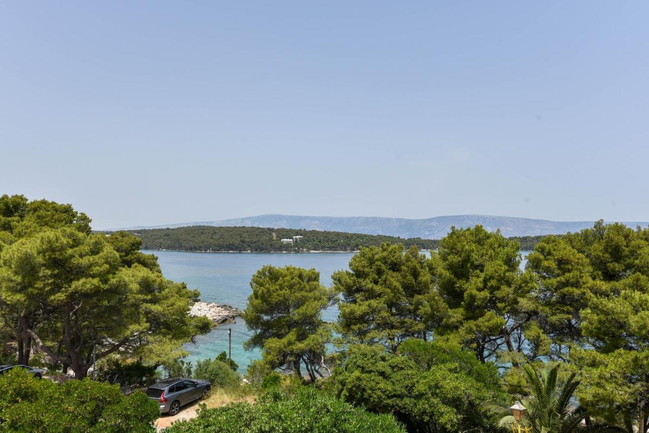 Lazaneo Seafront Apartments, Jelsa  Extérieur photo