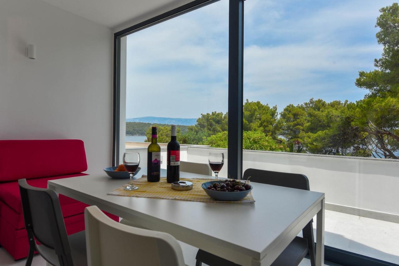 Lazaneo Seafront Apartments, Jelsa  Extérieur photo