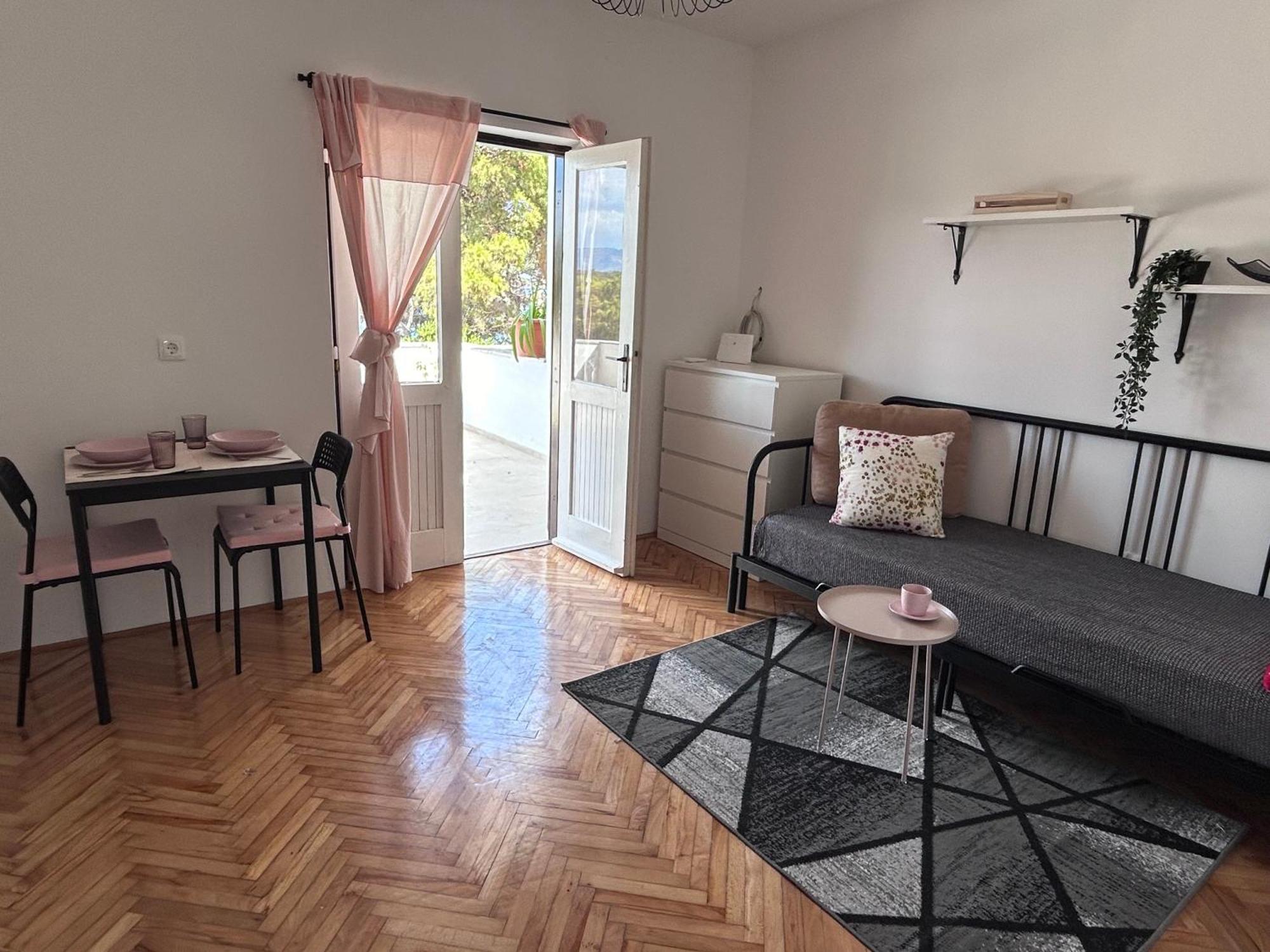 Lazaneo Seafront Apartments, Jelsa  Extérieur photo